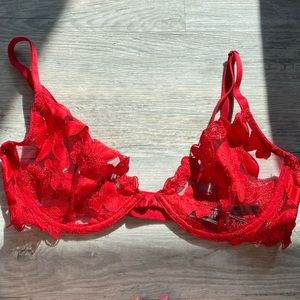 Victoria’s Secret Lace Unlined Very Sexy Bra